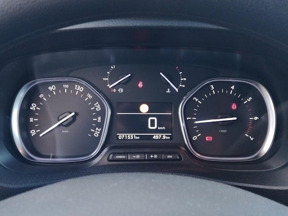 Vehicle image 9 Vehicle image 9