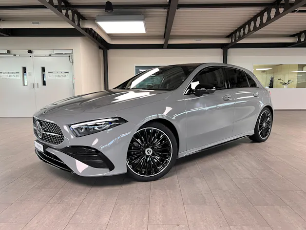 Mercedes-Benz A 220 AMG Line 4m