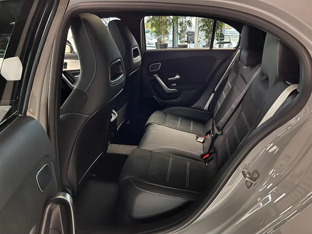Mercedes-Benz A 220 AMG Line 4m