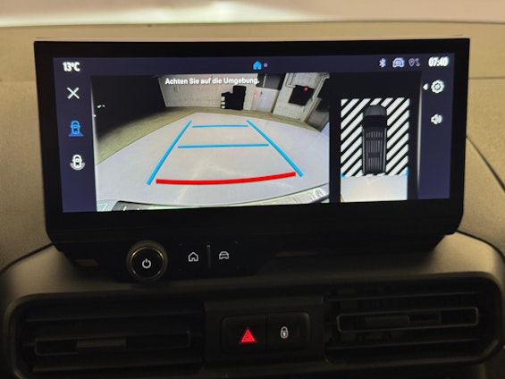 Vehicle image 15 Vehicle image 15