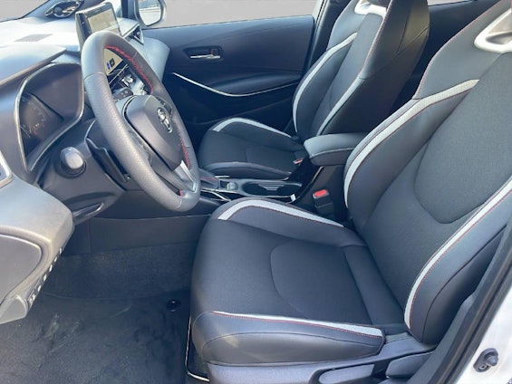 Vehicle image 9 Vehicle image 9