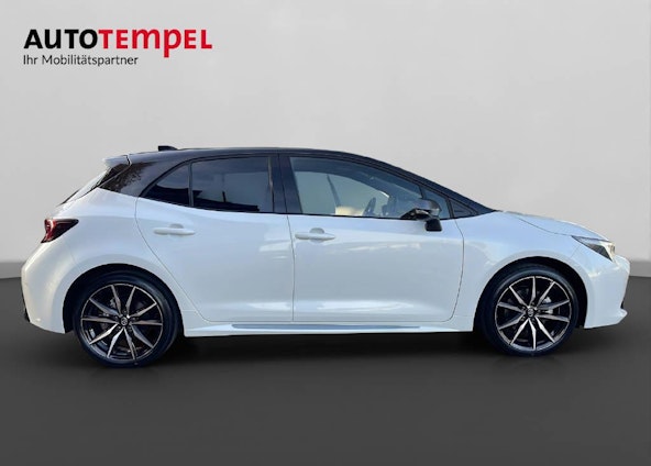 Vehicle image 4 Vehicle image 4