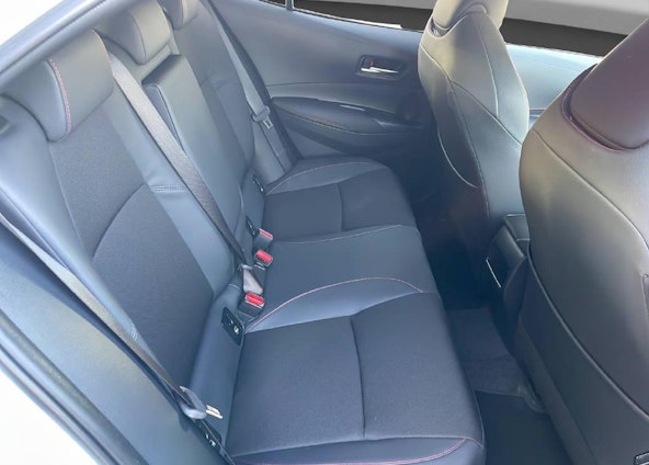 Vehicle image 14 Vehicle image 14