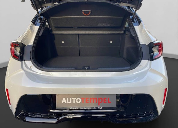 Vehicle image 8 Vehicle image 8