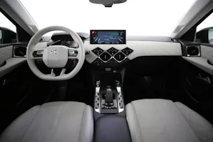 DS Automobiles 3 Crossback E-Tense So Chic