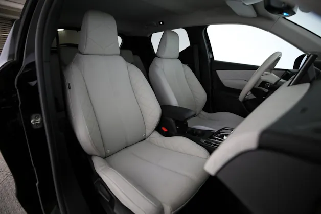 DS Automobiles 3 Crossback E-Tense So Chic