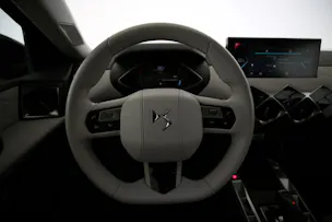 DS Automobiles 3 Crossback E-Tense So Chic