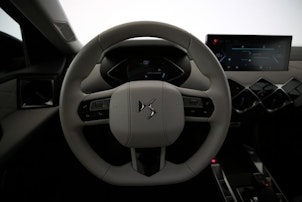 Vehicle image DS AUTOMOBILES DS3 Crossback E-Tense So Chic