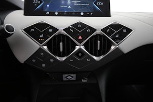 Vehicle image DS AUTOMOBILES DS3 Crossback E-Tense So Chic
