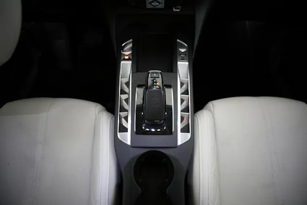 DS Automobiles 3 Crossback E-Tense So Chic