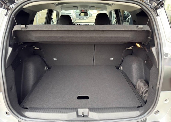 Vehicle image 10 Vehicle image 10