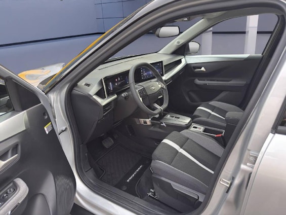 Vehicle image 5 Vehicle image 5