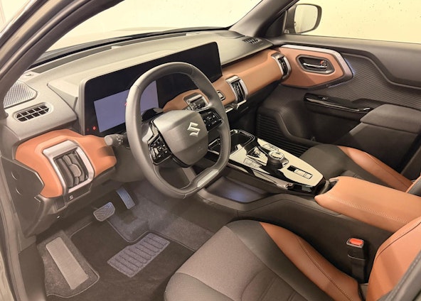 Vehicle image 4 Vehicle image 4