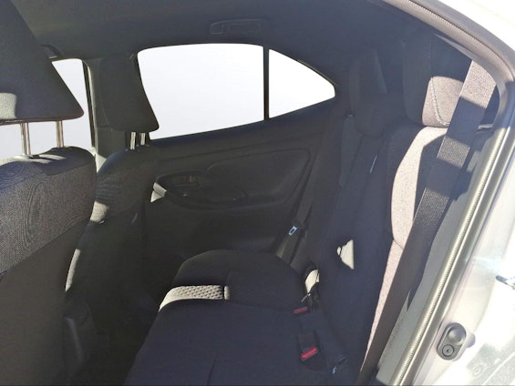 Vehicle image 6 Vehicle image 6