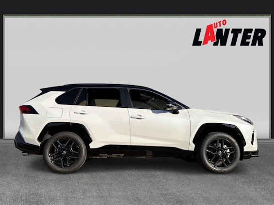 Vehicle image 3 Vehicle image 3