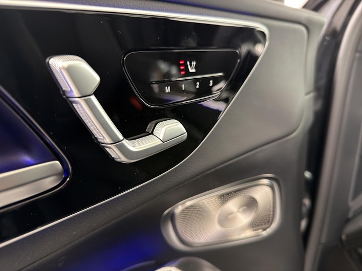 Vehicle image MERCEDES-BENZ GLC 220