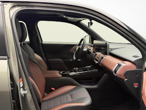 https://vehicle.imgix.net/4086992/bd55c8a5-9fe9-4614-9dda-47a2e452c9d1.jpg