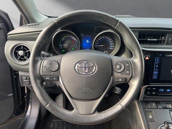 Vehicle image 4 Vehicle image 4