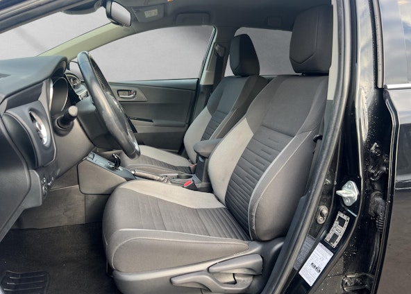 Vehicle image 8 Vehicle image 8