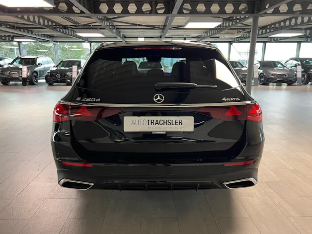 Mercedes-Benz E 220 d AMG Line 4matic Kombi
