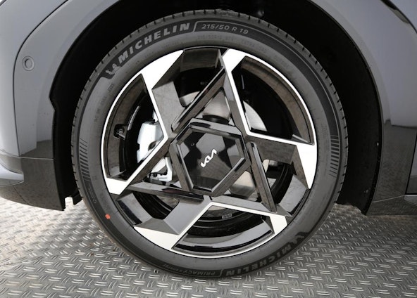 Vehicle image 5 Vehicle image 5