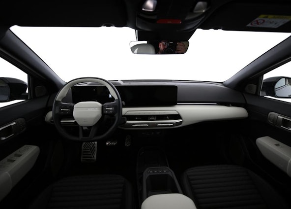 Vehicle image 4 Vehicle image 4