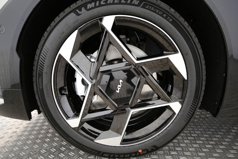 Vehicle image KIA EV4