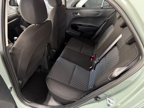 Vehicle image 11 Vehicle image 11