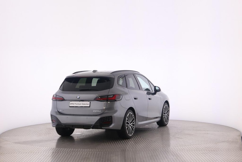 Vehicle image BMW 2 SERIES