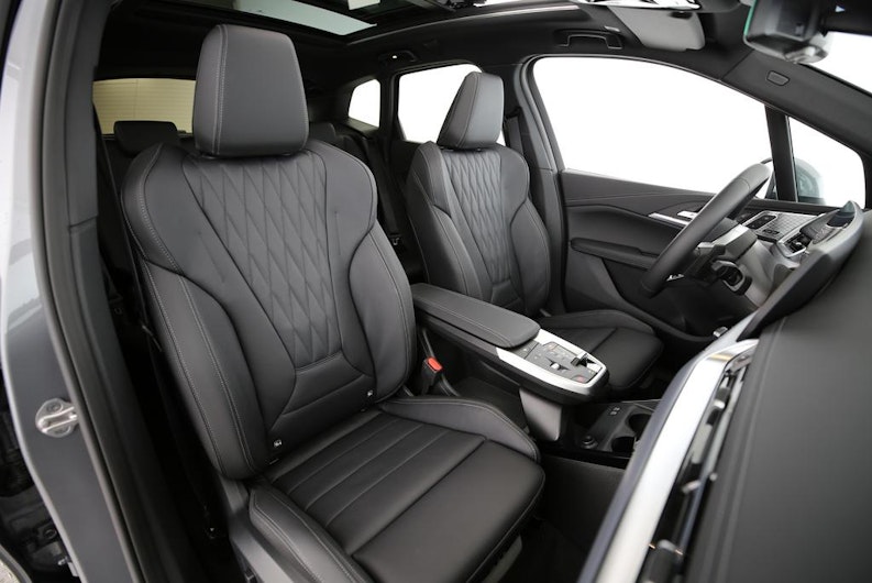 Vehicle image BMW 2 SERIES