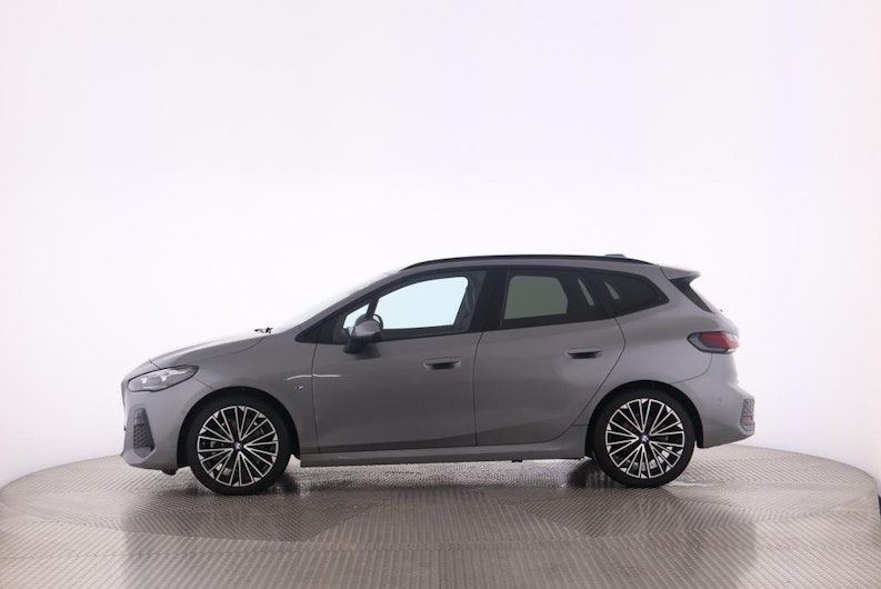 Vehicle image BMW 2 SERIES