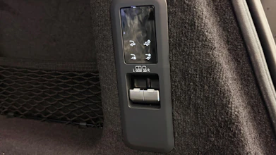https://vehicle.imgix.net/4087192/a35b0a0a-6f5a-4252-8764-e71d76002ded.jpeg