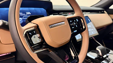 https://vehicle.imgix.net/4087192/c262d80f-9e49-423a-b2f1-1207816c1d9e.jpeg