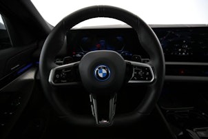 Vehicle image BMW 530e xDrive Touring