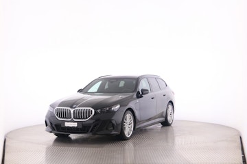 Vehicle image BMW 530e xDrive Touring