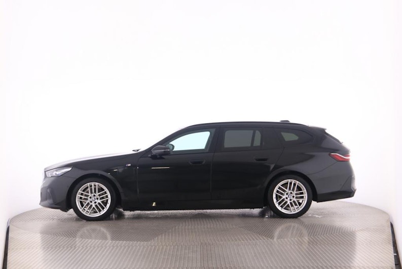 Vehicle image BMW 5 SERIES