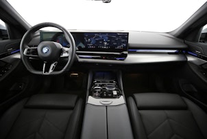 Vehicle image BMW 530e xDrive Touring