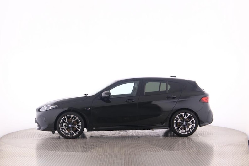 Vehicle image BMW 1 SERIES