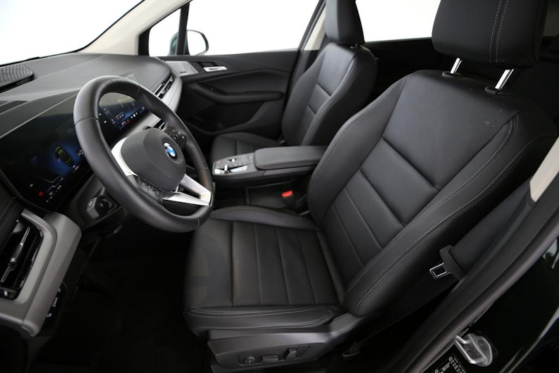 Vehicle image BMW 2 SERIES
