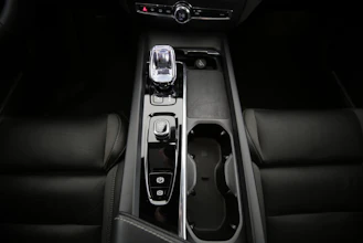 https://vehicle.imgix.net/4087273/1b953fc6-8054-48dd-af66-8436c5586894.jpg