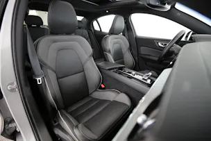 VOLVO S60 2.0 B5 MH Ultimate Dark AWD