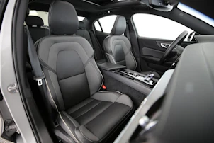 image du véhicule VOLVO S60 2.0 B5 MH Ultimate Dark AWD