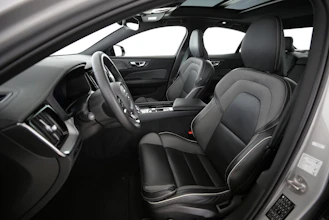 https://vehicle.imgix.net/4087273/37adabac-c1ac-4248-a90f-9325d3f8df92.jpg
