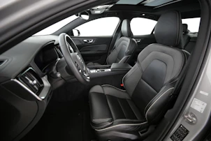 image du véhicule VOLVO S60 2.0 B5 MH Ultimate Dark AWD