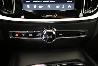 https://vehicle.imgix.net/4087273/ede47717-b514-4757-855a-fd6be5408cfa.jpg