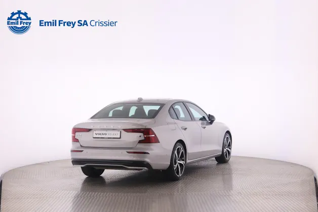VOLVO S60 2.0 B5 MH Ultimate Dark AWD
