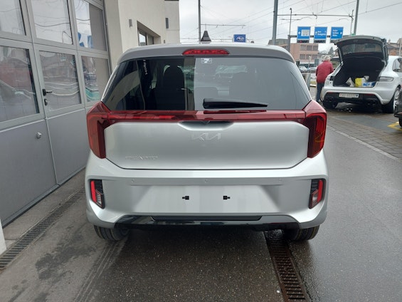 Vehicle image 9 Vehicle image 9