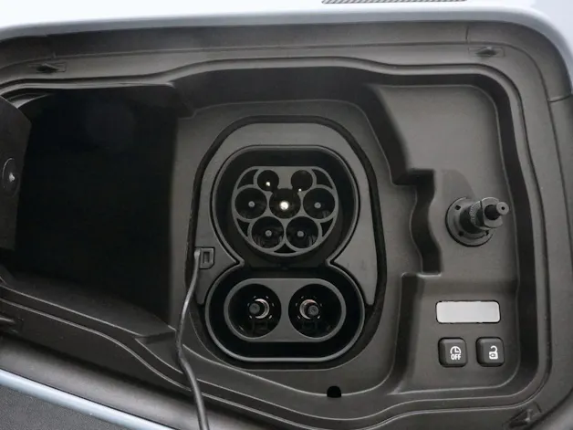 Renault R4 E-Tech Comfort Range iconic
