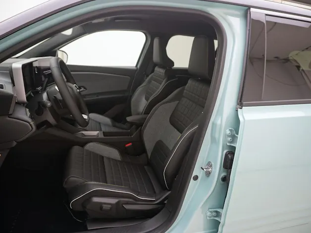 Renault R4 E-Tech Comfort Range iconic