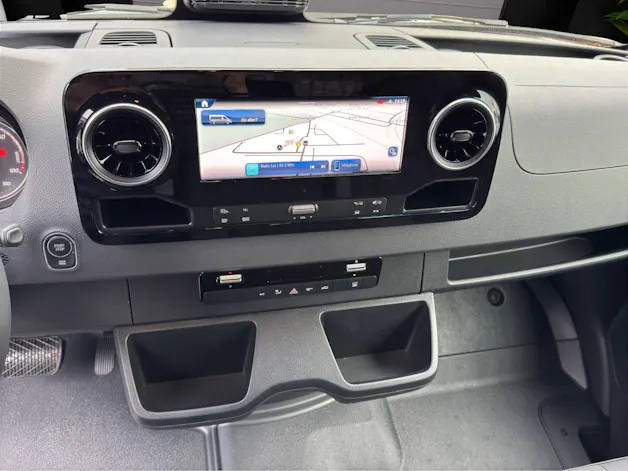 Mercedes-Benz E-SPRINTER 320 KA 3665MM